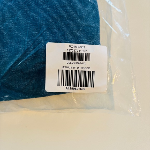 NWT Good American Jeanius Zip Up Hoodie - Picture 4 of 7